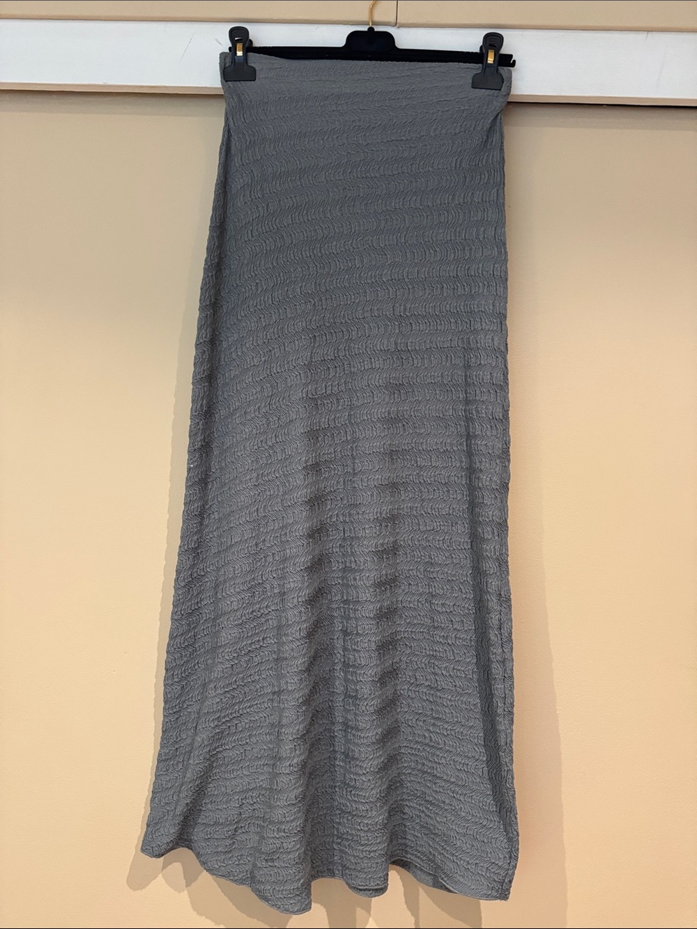 Gray Textured Maxi Skirt - beand new ! Never worn